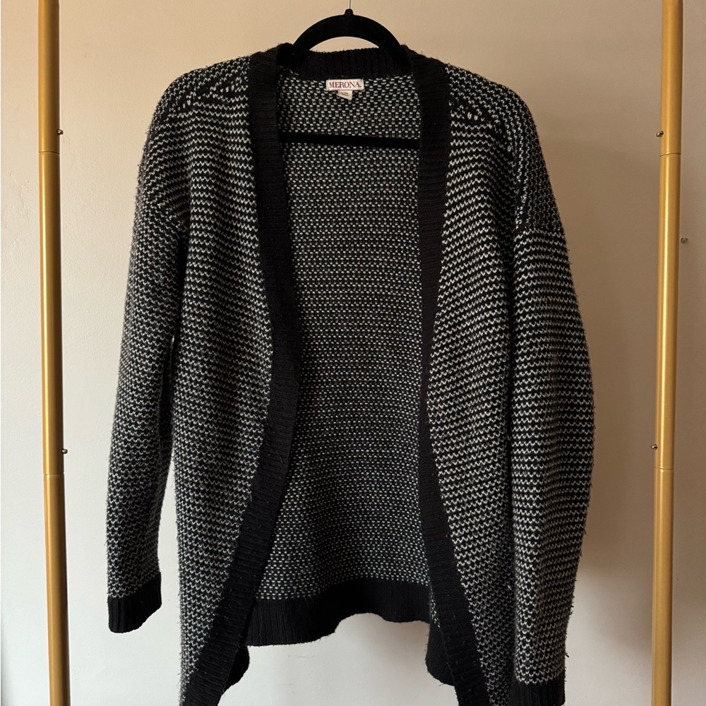 Women's Black and Gray Sweater